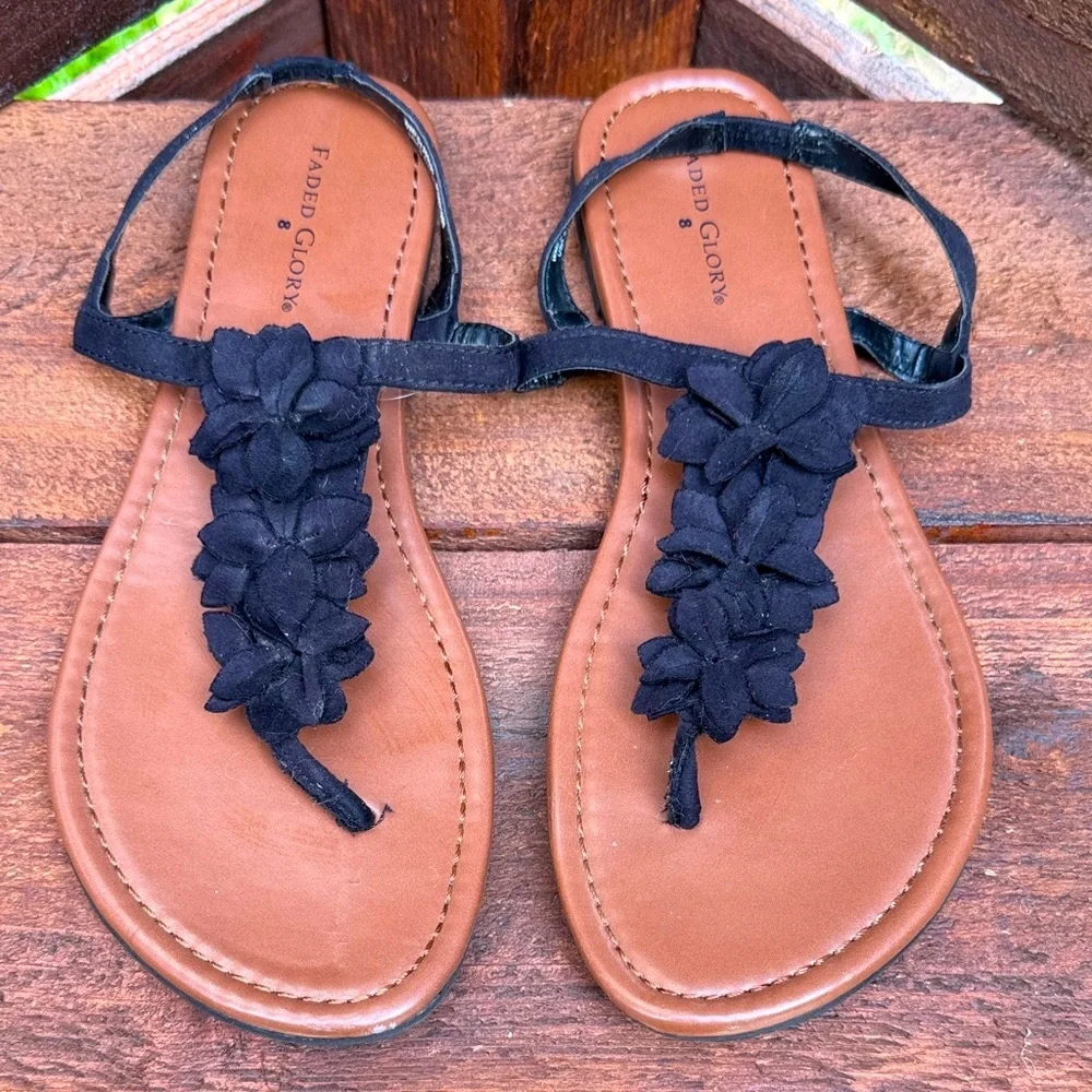 Faded Glory Black Floral T-Strap Brown Footbed Sandals
